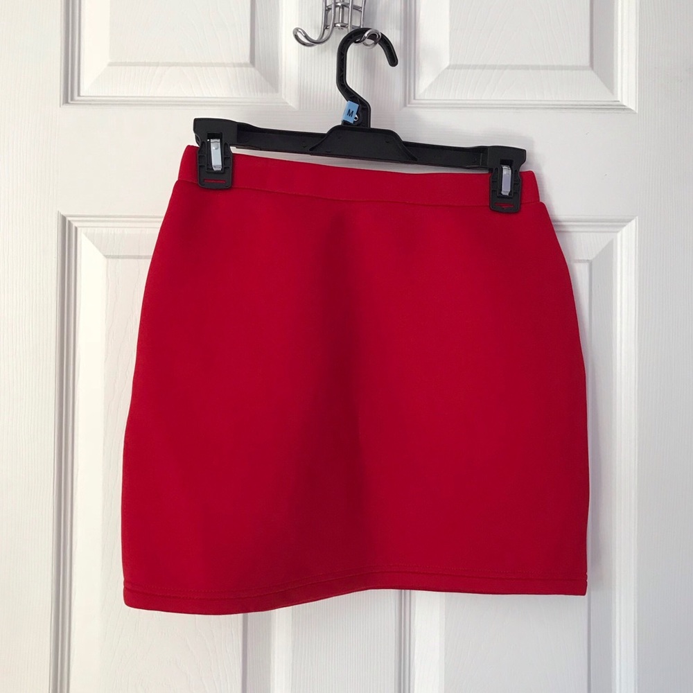 Red scuba material top and skirt set - Picture 6 of 7